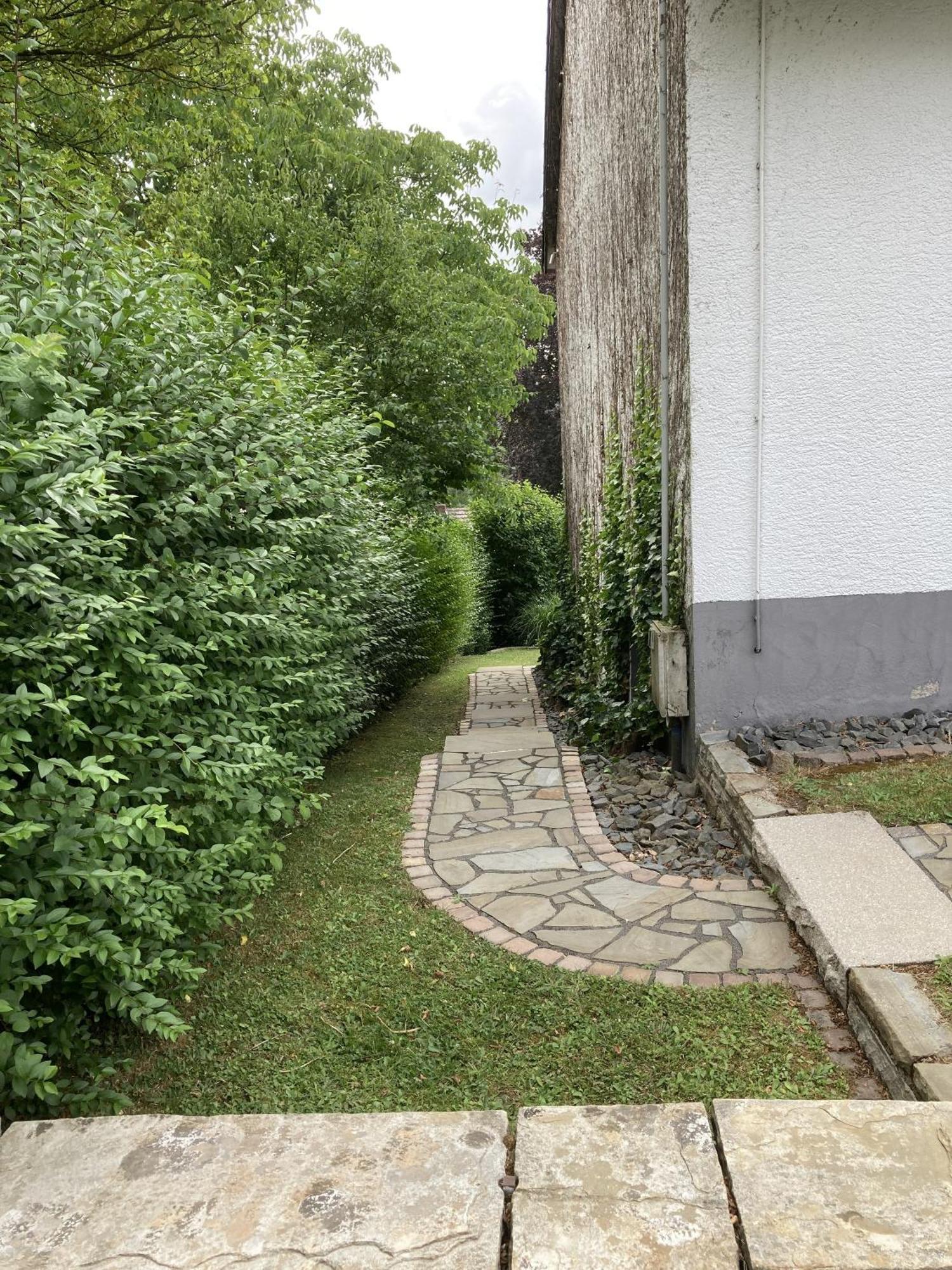 Oreste Overath Exteriör bild